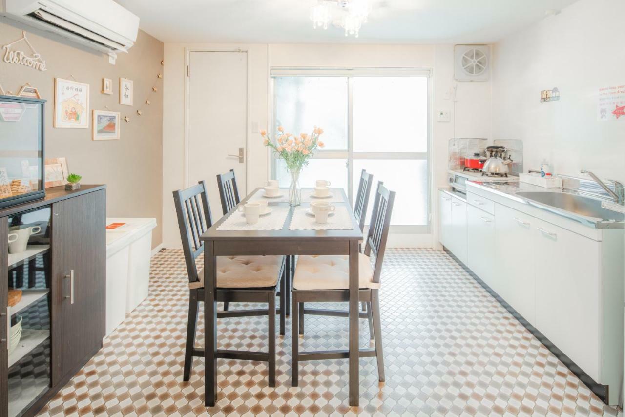 Apartamento Sakuragawa No Shima Osaka Exterior foto
